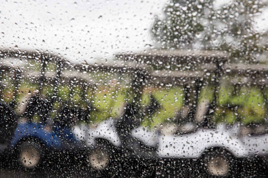 How to play golf in the rain