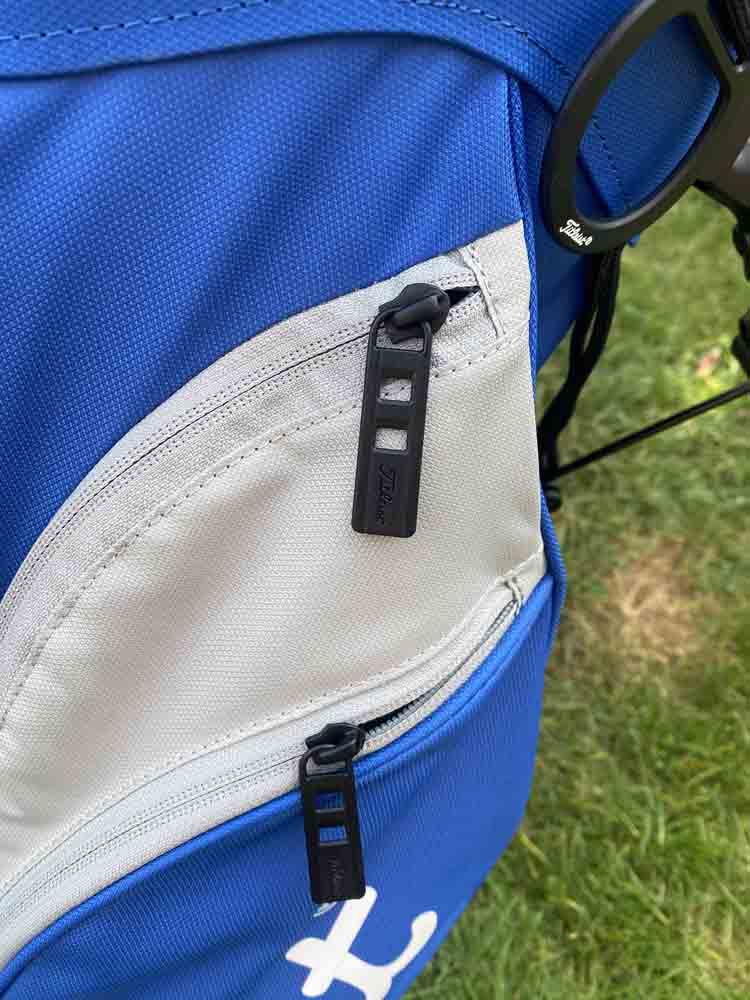The Titleist Players 4 Golf Carry Bag and Stand has stronger zips than most golf carry bags