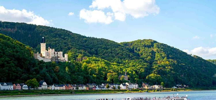 Riverside Luxury Golf Cruise
