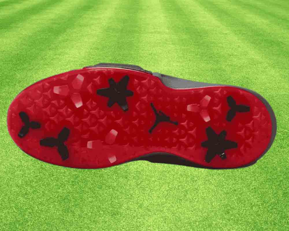 Jordan Air Rev by Nike - The sole of the shoe gives great grip when pivoting through for your swing.